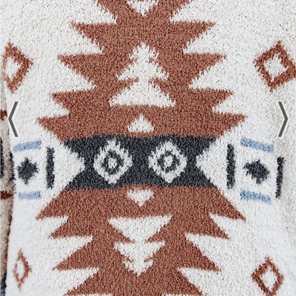 Vici Cardigan in Relaxed Fit. Soft and Plush with Pockets. Size Small. - Picture 3 of 6